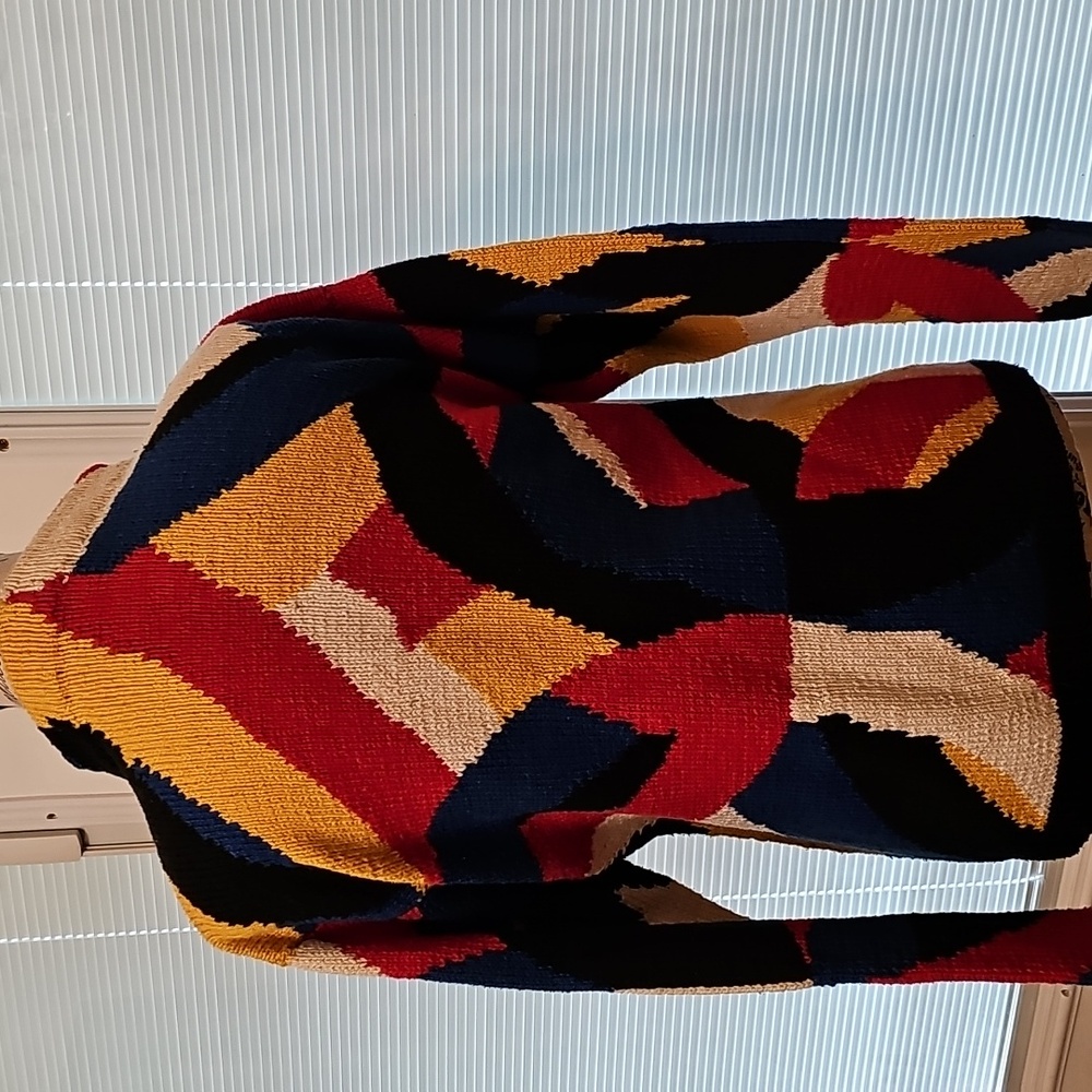 Colorful Geometric Sweater - Picture 5 of 10